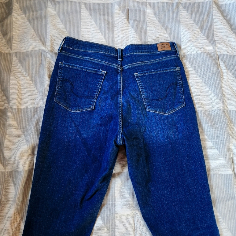 Signature Levi's Mid Rise BootCut Jeans - Picture 3 of 8